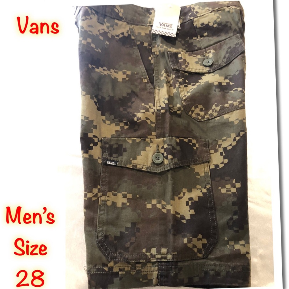 Van's Camoflauge Men's Shorts size 28 New